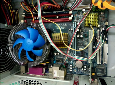 Windows 7电脑黑屏怎么办？小编教你排查主机硬件问题